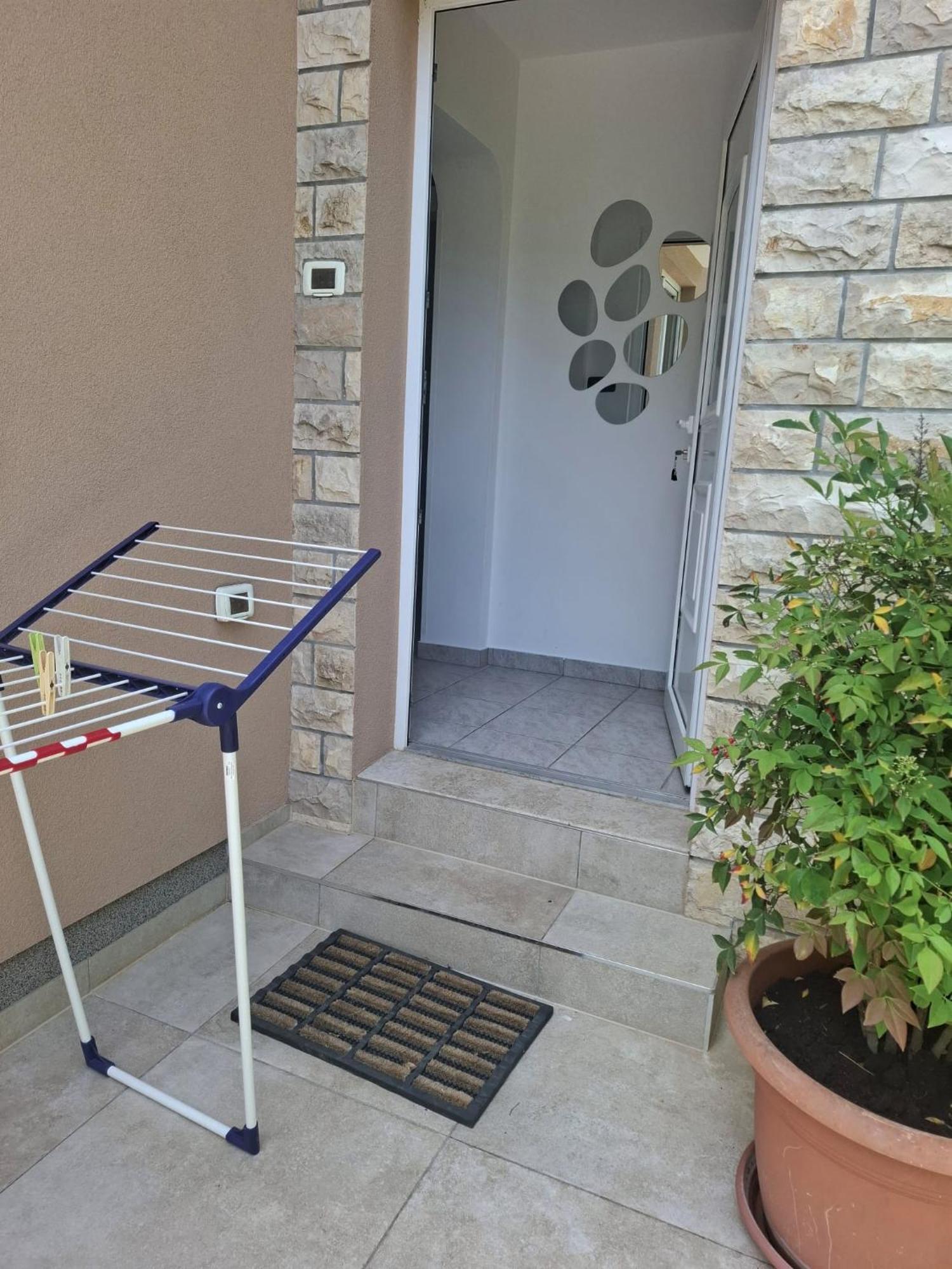 Apartman Melita Galižana エクステリア 写真